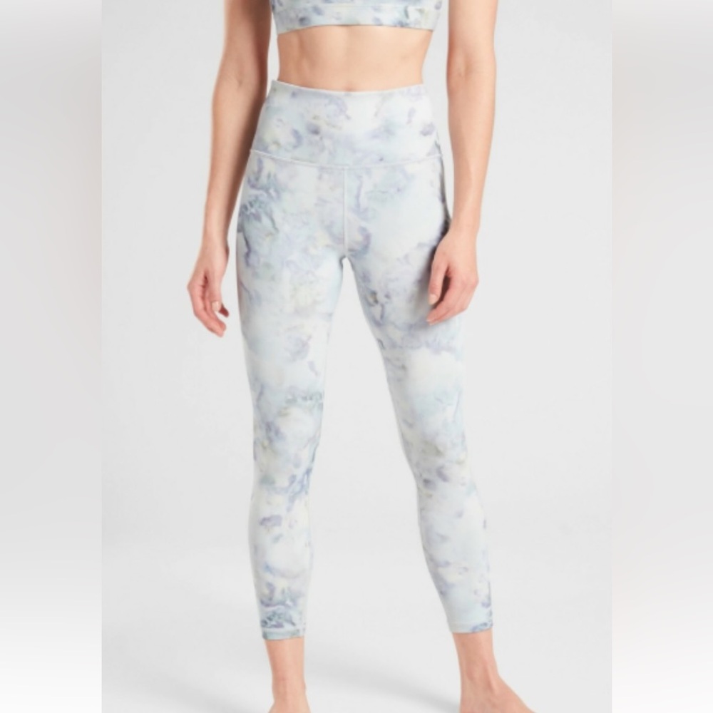 Athleta Snow Dye Elation tights size small EUC